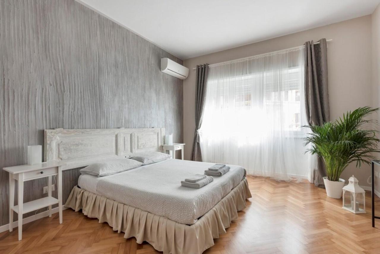 Appartamento Regina Luxury Flat Roma Esterno foto